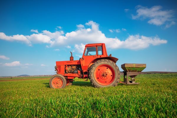 Landscape Fertilizing